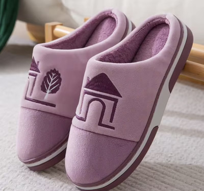 WOLVESDEN Women Flip Flops(Purple , 7)