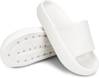 SKV Men Slippers(White , 9)