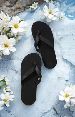 PM TRADERS Men Slippers(Black , 8)