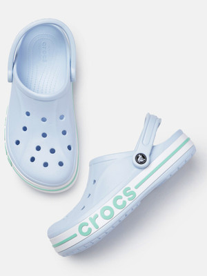 CROCS Men Flip Flops(Blue , 8)