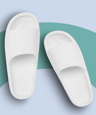 FORMIC Men Slides(White , 8)