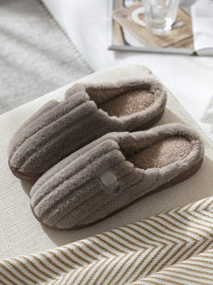 WOLVESDEN Women Flip Flops(Brown , 8)