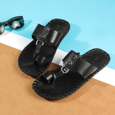 MOCHI Men Flats(Black , 8)