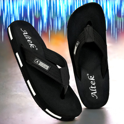 Altek Men Flip Flops(Black , 7)