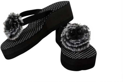 BOOMBEAUTY Women Flip Flops(Black , 4)