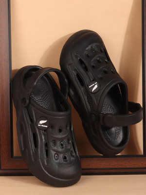 KILLER Men Clogs(Black , 8)