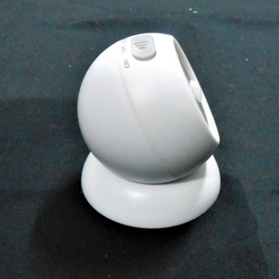 jazam Portable Rotating Magnetic 360 Degree Light (With Removal Magnetic Stand) D Smart Bulb