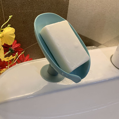 WebDealz Pack of 1 Leaf Shaped Self Draining Suction Cup Soap Dish x1.190(Random Colour)