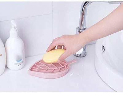 Shreejee Pack of 3Leaf Shape Self Draining Bar Soap Holder x3.34(Random Colour)