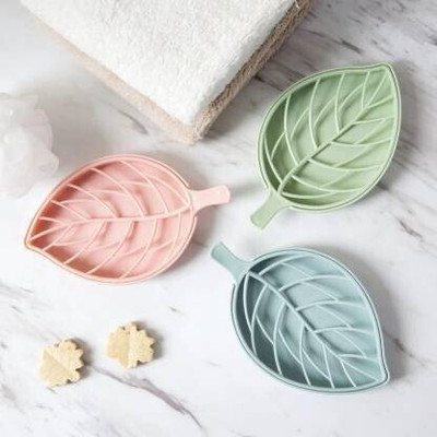 Shreejee Pack of 3Leaf Shape Self Draining Bar Soap Holder x3.23(Random Colour)