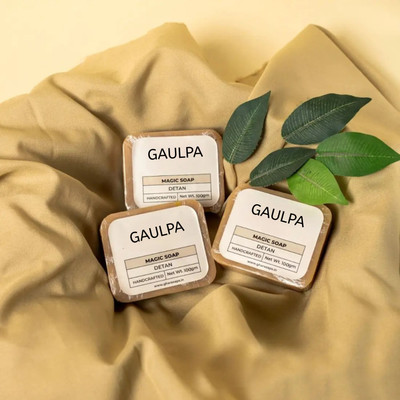 Gaulpa Sandal Wood And Saffron Soap For Glowing & Refreshing Skin (3 x 100 g)(3 x 0.33 g)