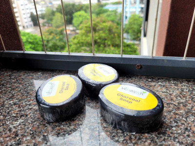 VEDAVATIENTERPRISE Reni Vedavati Charcoal Soap|Handmade with Shikakai&Aritha Ash|DeepCleansing Bar(3 x 110 g)