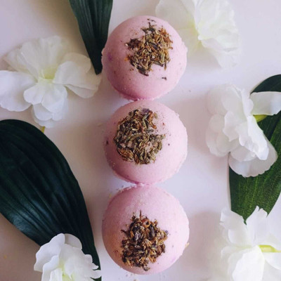 Aaranyam Bath Bomb-Fizzy Aromatic Bath Bomb with Lavender Buds (75g Each) - Pack of 3(3 x 75 g)