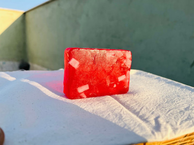 DOXONZ Artisan Glycerine Soap Bars - White Cube Embedded for Gentle Skin Care(6 x 16.67 g)