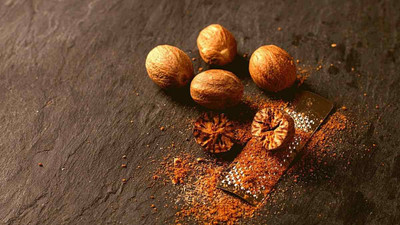 Meenakshi Whole Nutmeg l Sabut Jaiphal(500 g)