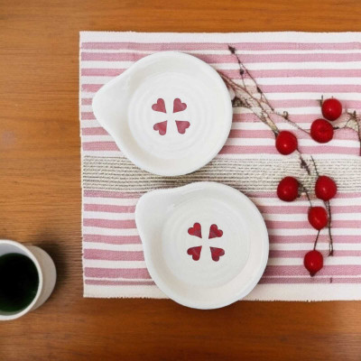 Malaikah White With Red Heart Printed Round Spoon Rest Pack Of 2 Ceramic Table Spoon Set(Pack of 2)