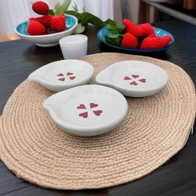 Malaikah White With Red Heart Printed Round Spoon Rest Pack Of 3 Ceramic Table Spoon Set(Pack of 3)