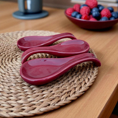Malaikah Wine Solid Print Long Spoon Rest Pack Of 3 Ceramic Table Spoon Set(Pack of 3)