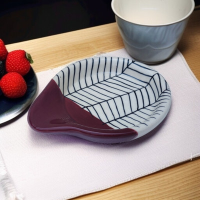 Malaikah Wine Zebra Printed Round Spoon Rest Pack Of 1 Ceramic Table Spoon(Pack of 1)