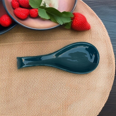 Malaikah Dark Green With Solid Printed Long Spoon Rest Pack Of 1 Ceramic Table Spoon(Pack of 1)