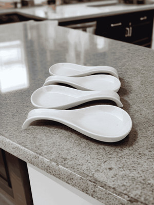 Malaikah White With Solid Printed Large Spoon Rest Pack Of 4 Ceramic Table Spoon Set(Pack of 4)