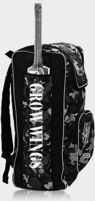Grow wings Light Weight, Shoulder Straps Extra Compartment for Accessories(Kit Bag)