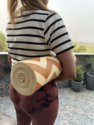 Winner Full Size Printed Designer Anti-Slip Yoga Mat with Carrying Strap 6 mm Yoga Mat