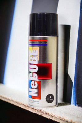 NEWCUBE DIY, QUICK DRYING, PREMIUM GLOSS FINISH Black Spray Paint 450 ml(Pack of 1)