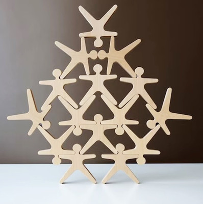 URBANE CHIC Acrobats Balancing Game Set of 16 Pieces Stacking Human Shapes Blocks Wooden(Brown)