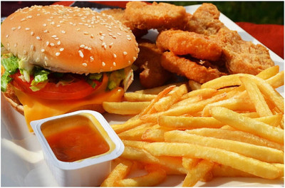 Decoration Designs 76 cm Burger Waterproof and Anti Oil Stain Kitchen Wall Sticker Self Adhesive Sticker(Pack of 1)