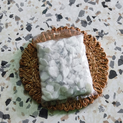 UBAA Decorative Marble Stones,Pebbles For Garden,Vase,Aquarium,Table Decor Polished Round Marble Stone(White 500 g)