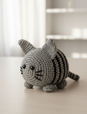 MynaMo Handmade Crochet Cat  - 7 cm(Grey)