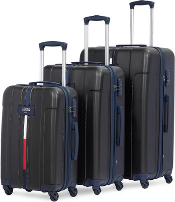 TOMMY HILFIGER Wyoming Cabin & Check-in Set 4 Wheels - 30 Inch
