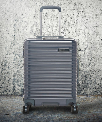 Calvin Klein Globetrotter Expandable  Check-in Suitcase 4 Wheels - 28 inch