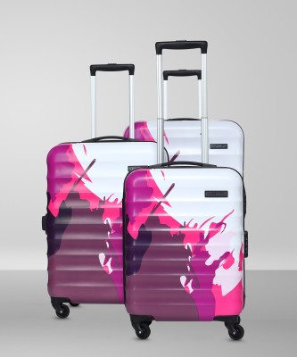 KILLER SPLASHPRINTED Combo set (30 Inch+ 26 Inch+ 22 Inch) Cabin & Check-in Set 4 Wheels - 30 Inch