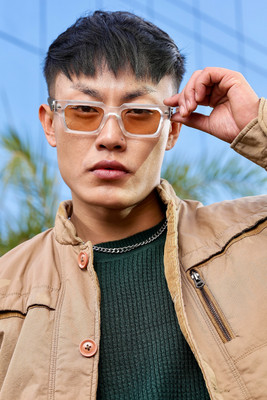 RESIST EYEWEAR Wayfarer, Rectangular Sunglasses(For Men & Women, Brown)