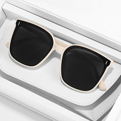 dioris Retro Square Sunglasses(For Women, Black)