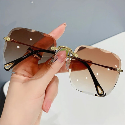 Kalveera Rectangular Sunglasses(For Women, Brown)