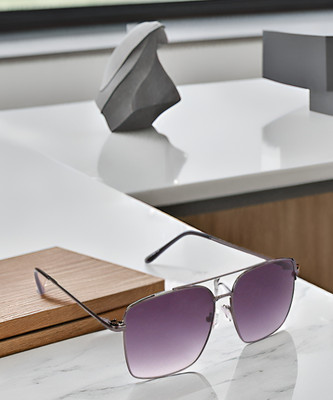 Sunnies Retro Square Sunglasses(For Men, Black)