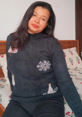 Kizie fashion Colorblock Round Neck Casual Women Black Sweater