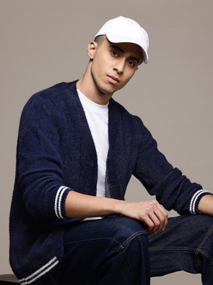 Roadster Solid V Neck Casual Men Blue Sweater