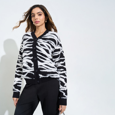 Annabelle by Pantaloons Animal Print V Neck Casual Women Black Sweater