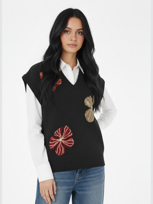 Glitchez Self Design V Neck Casual Women Black Sweater