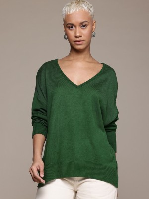 Roadster Solid V Neck Casual Women Green Sweater