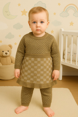 Paryag Self Design Round Neck Casual Baby Girls Multicolor Sweater