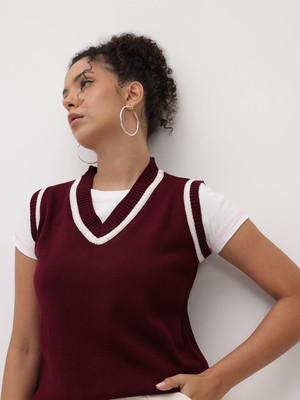 Roadster Solid V Neck Casual Women Maroon Sweater