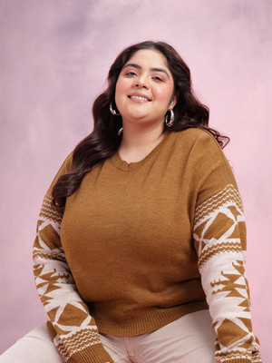 DressBerry Curve Self Design Round Neck Casual Women Brown Sweater
