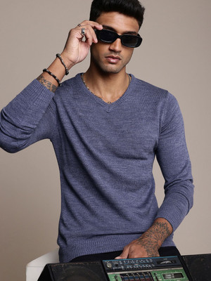 Roadster Solid V Neck Casual Men Blue Sweater