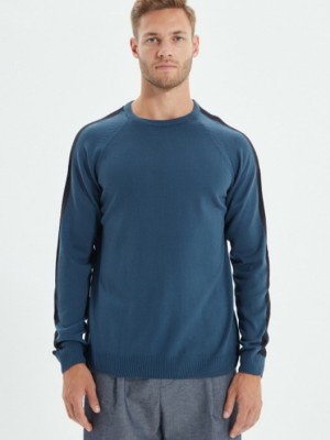 Trendyol Solid Crew Neck Casual Men Dark Blue Sweater