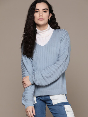 Roadster Solid V Neck Casual Women Blue Sweater